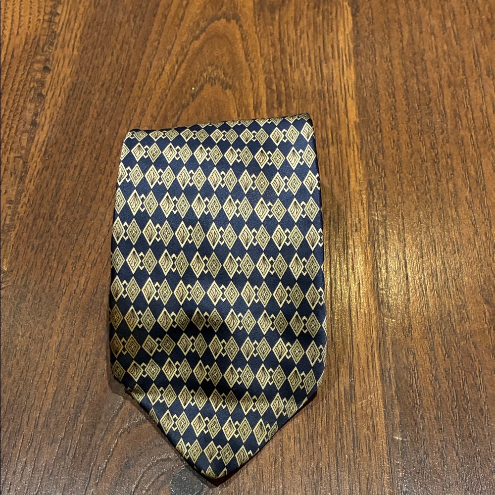 Ermenegildo Zegna Navy and Gold Diamond Pattern Tie